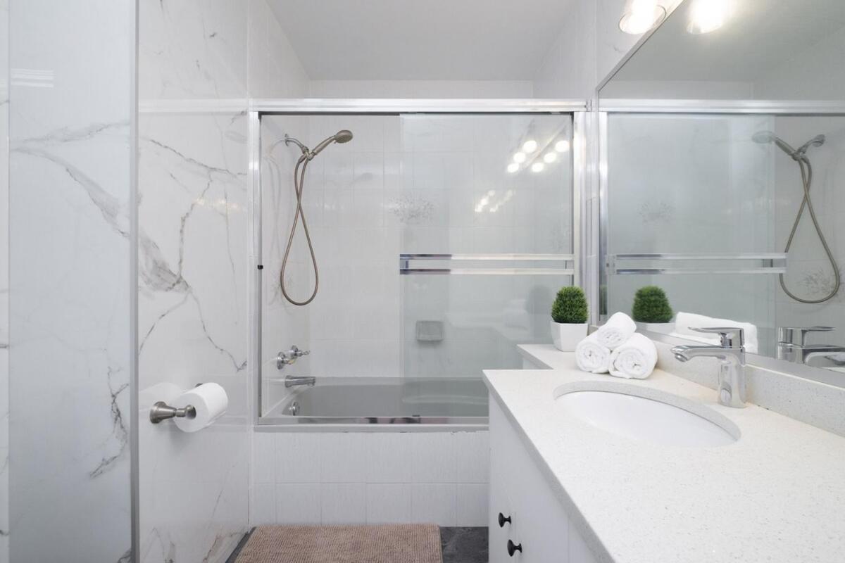 Spacious 4Br W Ensuites Mins To Downtown Yvr Ubc Vancouver Zewnętrze zdjęcie