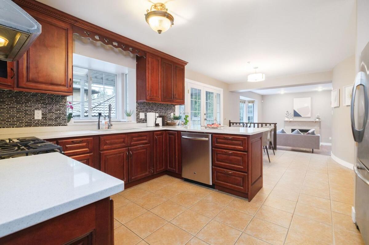 Spacious 4Br W Ensuites Mins To Downtown Yvr Ubc Vancouver Zewnętrze zdjęcie