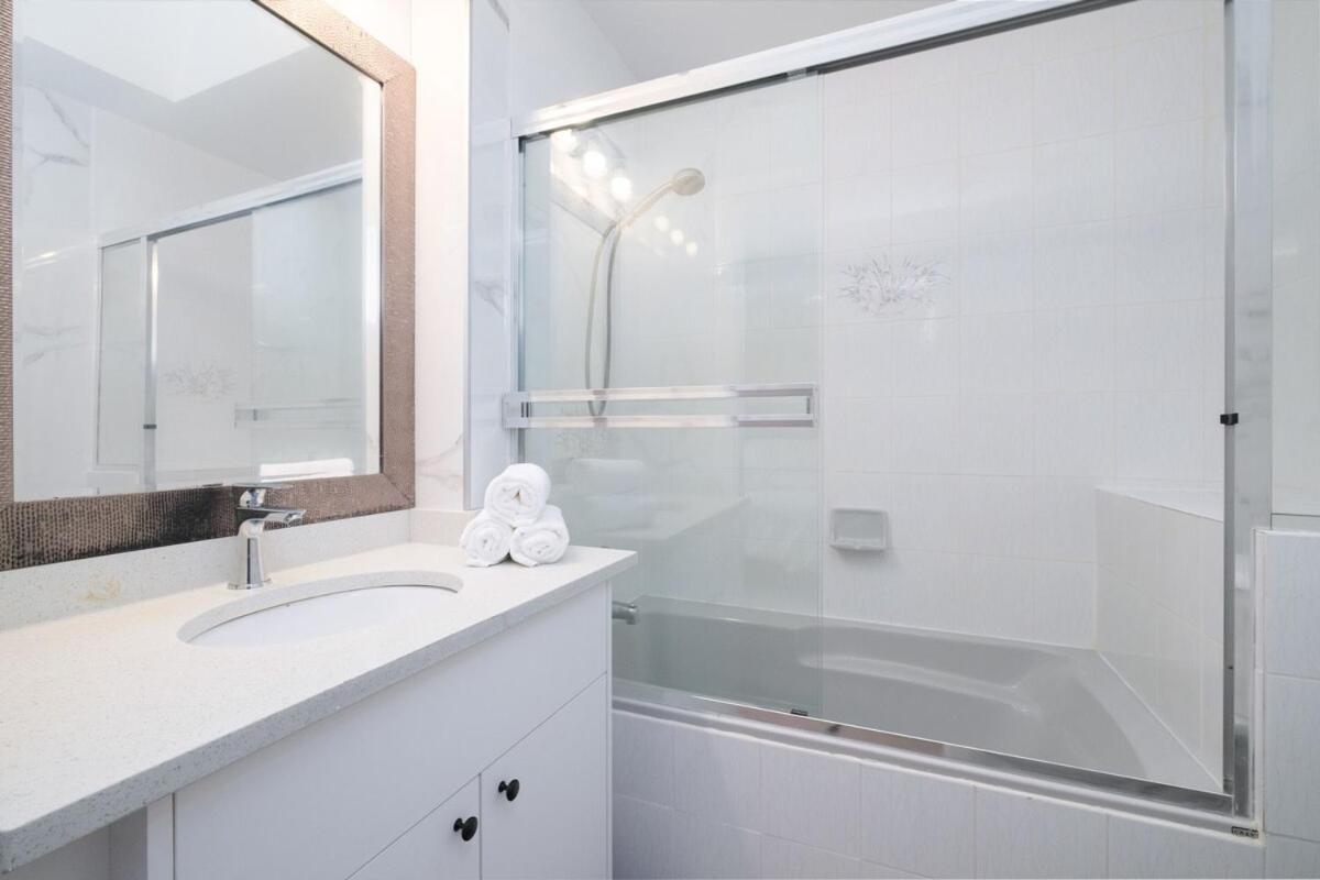 Spacious 4Br W Ensuites Mins To Downtown Yvr Ubc Vancouver Zewnętrze zdjęcie